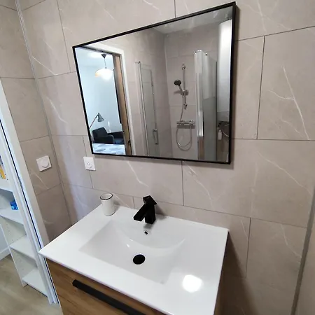 Daire With Garden And Pool, Easy Nimes Access