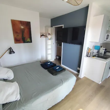 Appartement With Garden And Pool, Easy Nimes Access