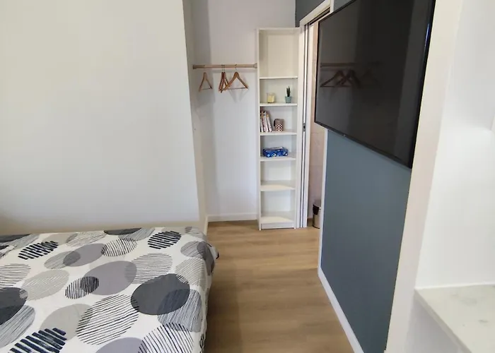 With Garden And Pool, Easy Nimes Access Апартаменты *