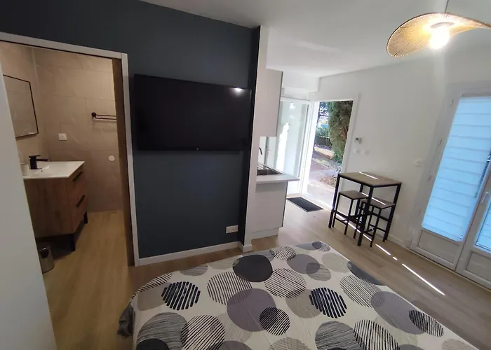 Апартаменты With Garden And Pool, Easy Nimes Access Кэсарг