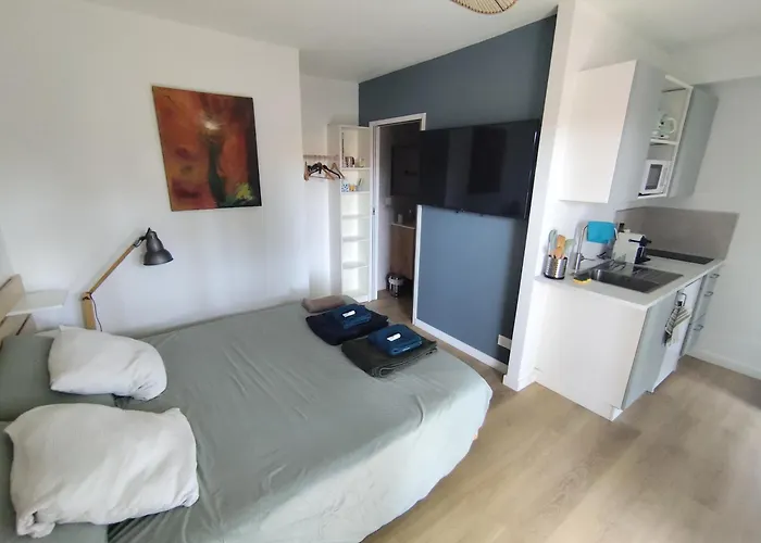 Апартаменты With Garden And Pool, Easy Nimes Access